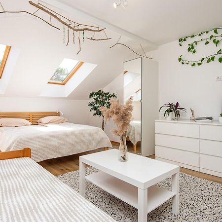 A R C I A U G A M T O S Nida Apartment Luaran gambar